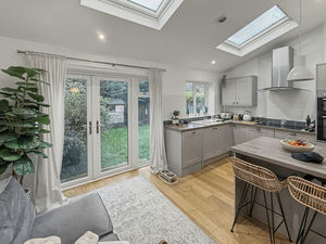 Photo 16- click for photo gallery